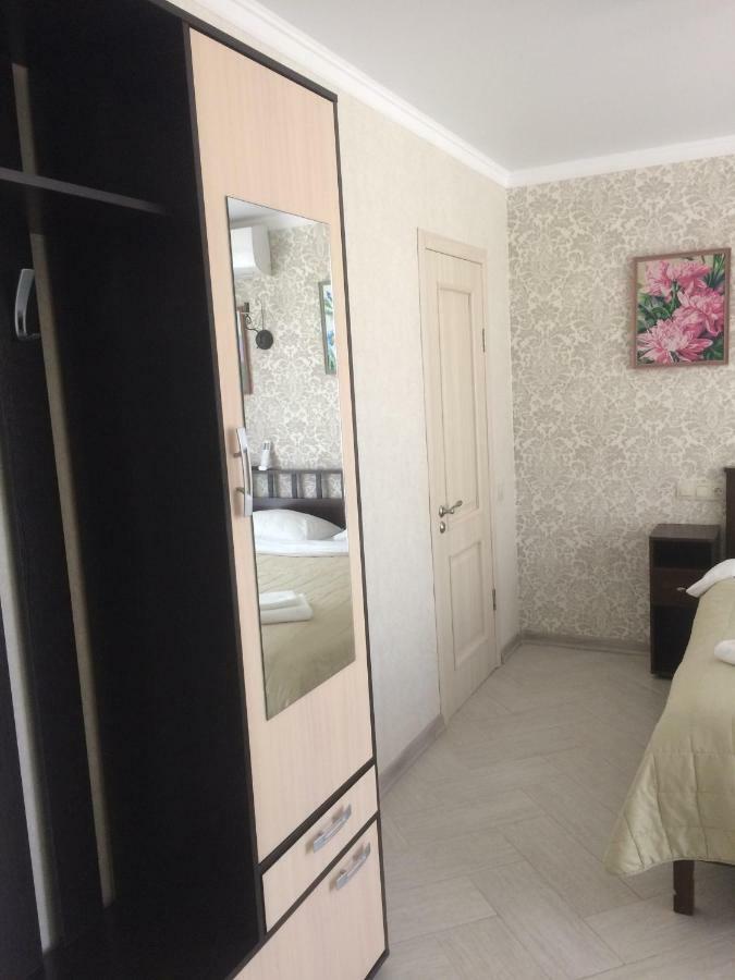 Guest House Гости Pizunda Ngoại thất bức ảnh