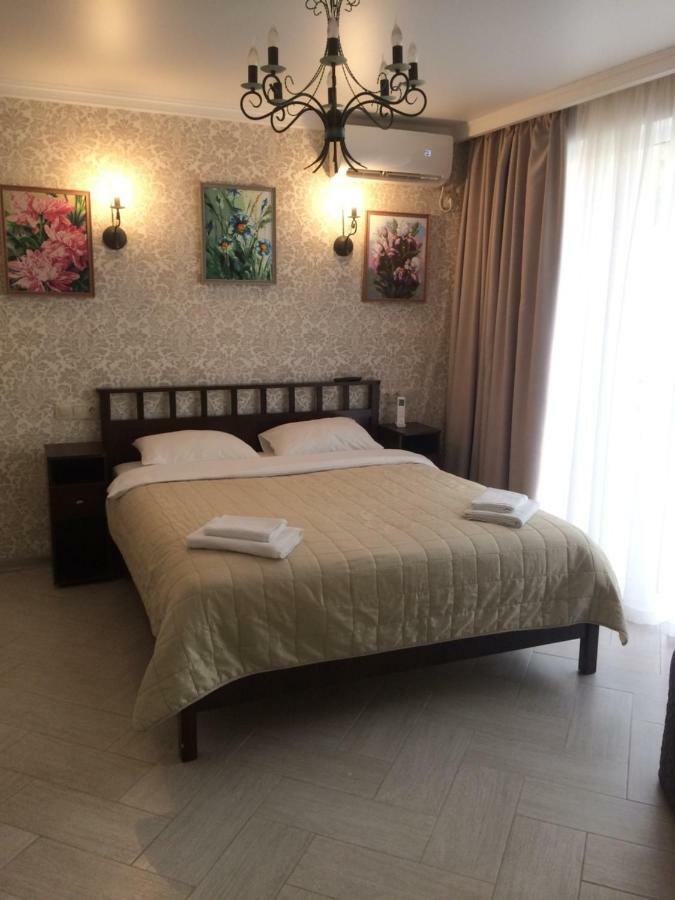 Guest House Гости Pizunda Ngoại thất bức ảnh